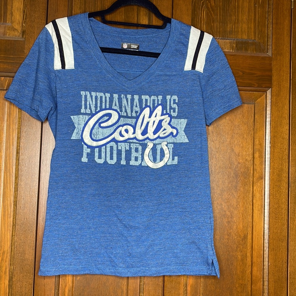 Blue, short-sleeved Colts women’s top.